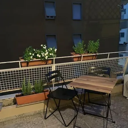 Casa Sirte Con Terrazzino. * Roma