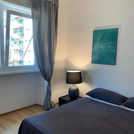 Apartamento Casa Sirte Con Terrazzino. Roma