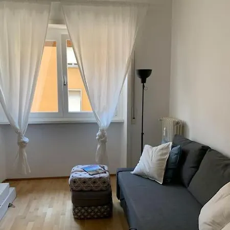 Apartamento Casa Sirte Con Terrazzino. Roma