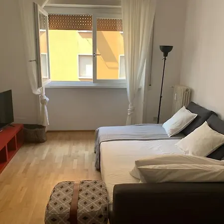 Casa Sirte Con Terrazzino. Roma